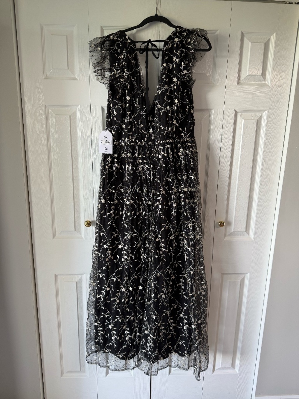 Arula Black Embroidered Tulle Maxi Dress 0X Sheer Floral Overlay Formal
